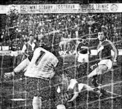 Snímek ze 106. ligového derby.